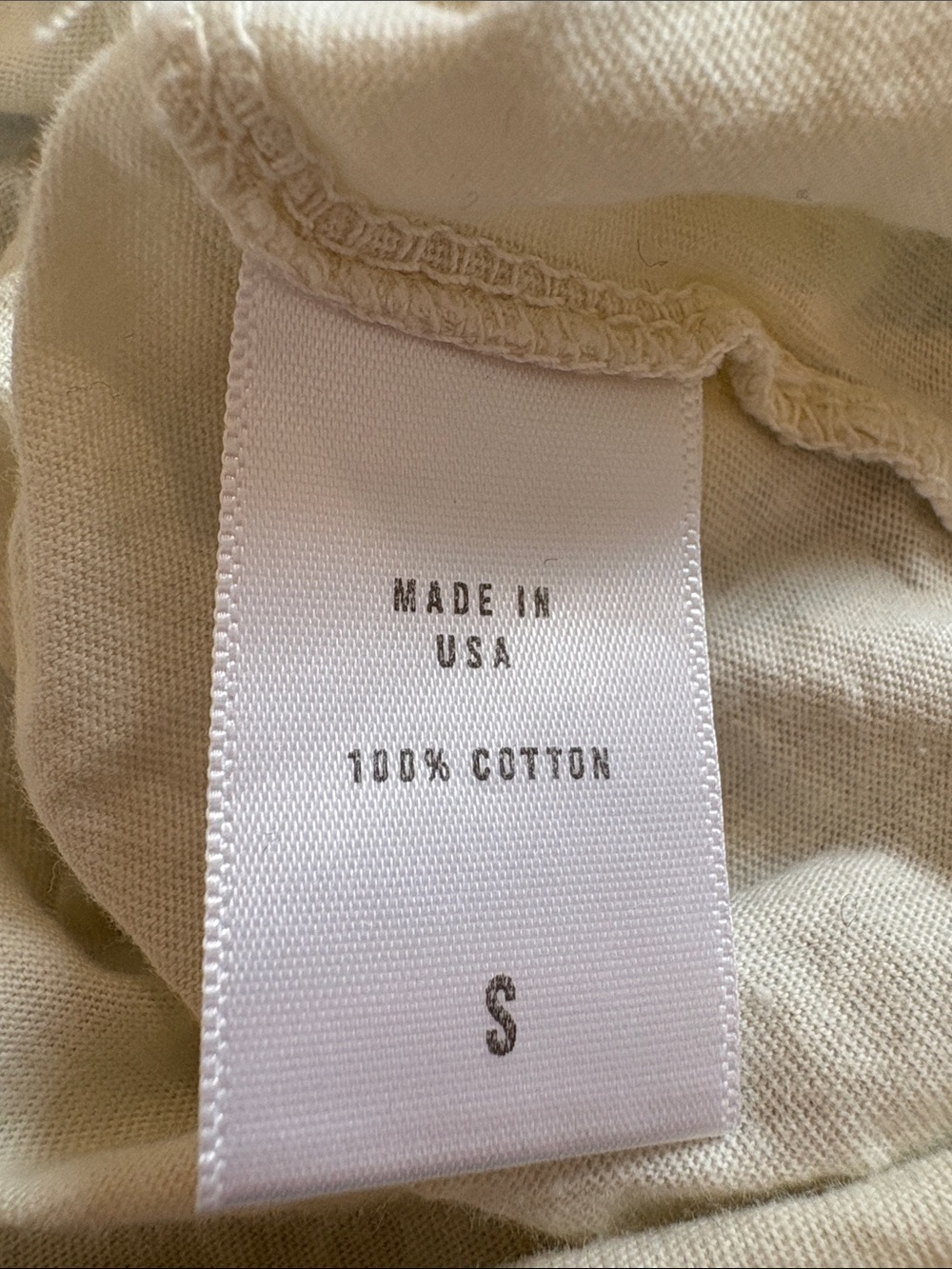 Super cute Anthropologie Cream Tee with Multicolor Bow 🎀 - Picture 3 of 3